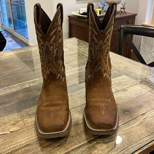 Men’s boots
